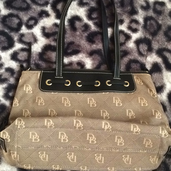 Dooney&Bourkey bag. - Picture 3 of 3